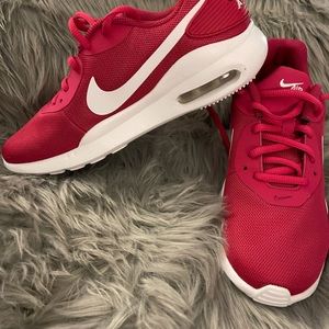 Size 8 “HOT PINK” Nike Air